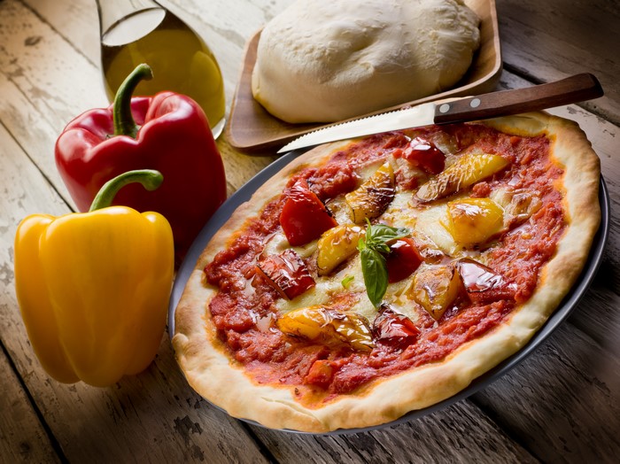 Pizza with Bell Peppers and Olive Oil