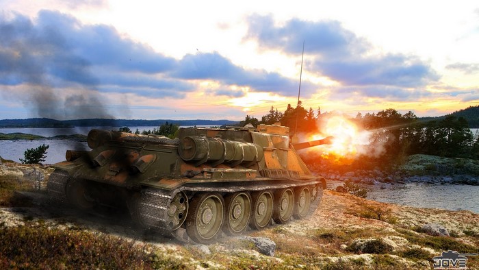 SU-100 tank firing in World of Tanks