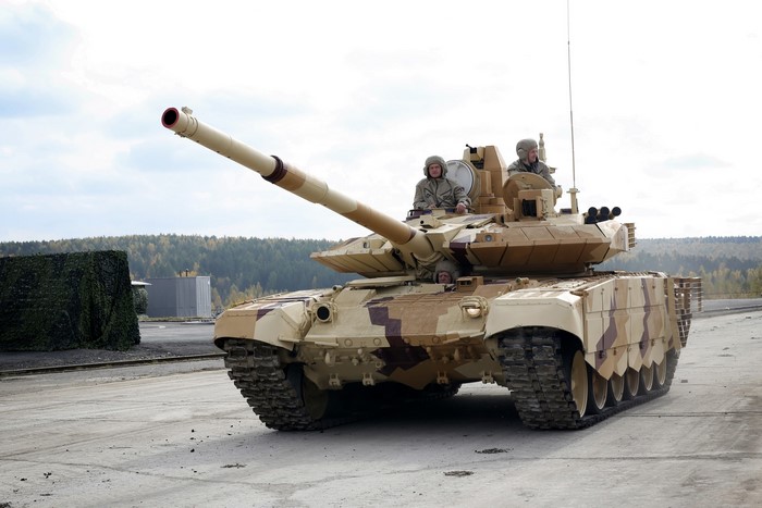 T-90CM tank with crew