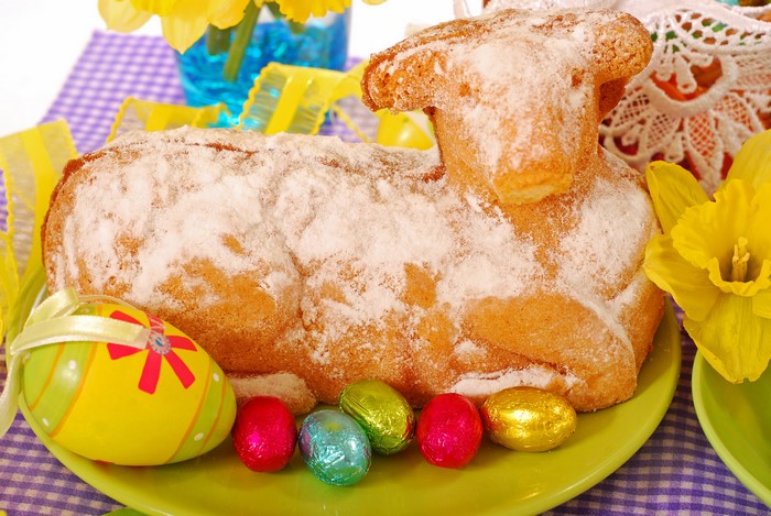Easter lamb cake with daffodils and chocolate eggs