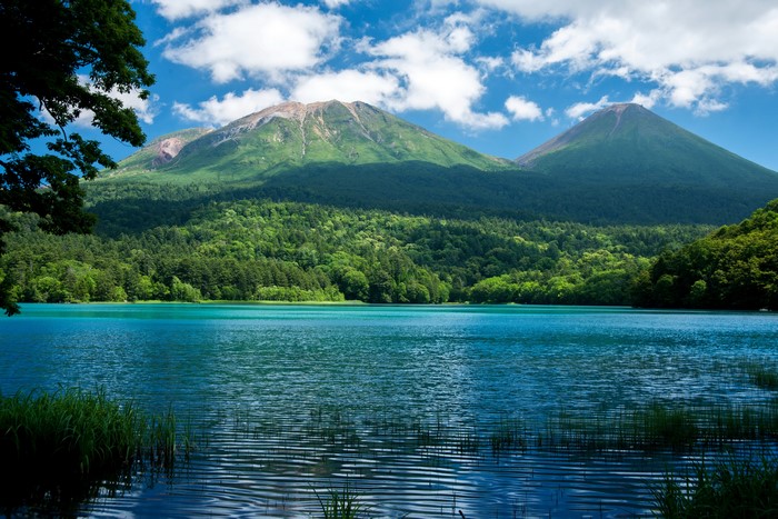 Lake and Mountains Scenery