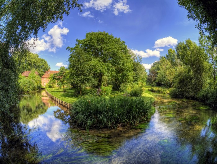 River flowing through Kings Worthy village in Hampshire