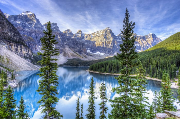 Moraine Lake and Mountains in Banff National Park