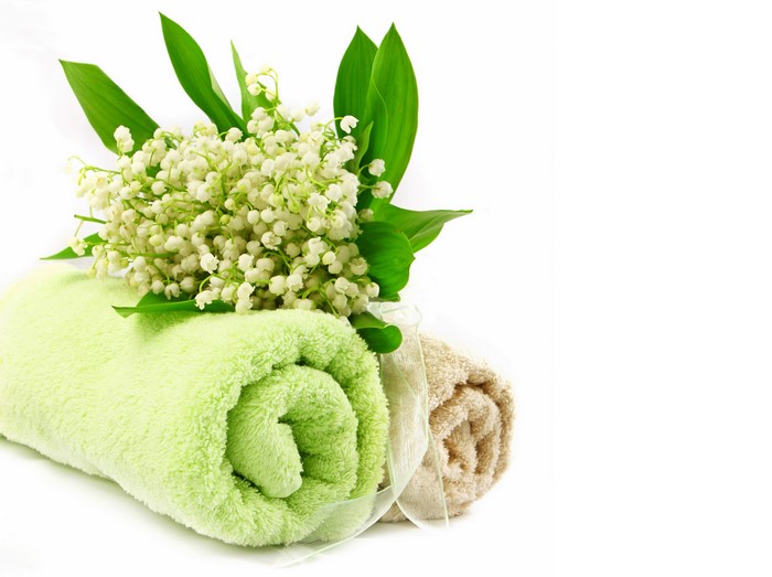 Bouquets of Lilies of the Valley with Rolled Towels