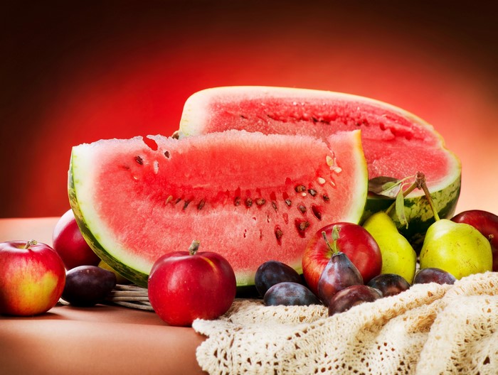 4K Fruit: Watermelons, Apples, Pears, and Plums