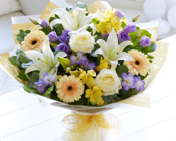 Bouquet of Lilies, Gerberas, Roses, Eustoma, and Alstroemeria