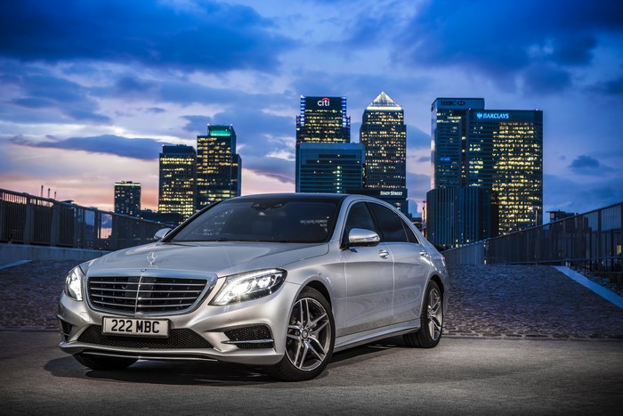 Silver Mercedes-Benz S300 W222 BlueTEC Hybrid at night