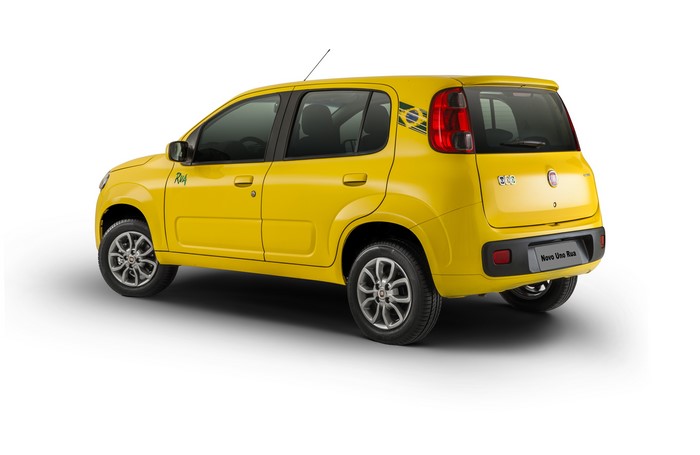 2014 Fiat Uno Rua, back view