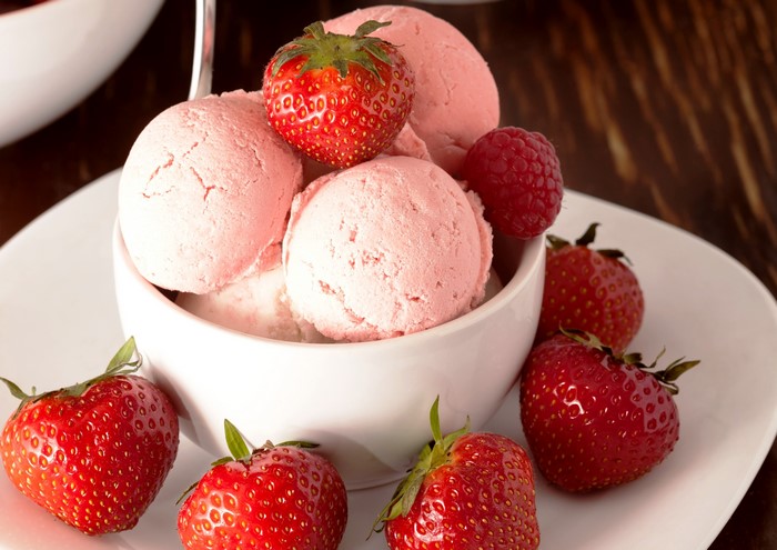 4K Strawberry Ice Cream with Berries on Plate