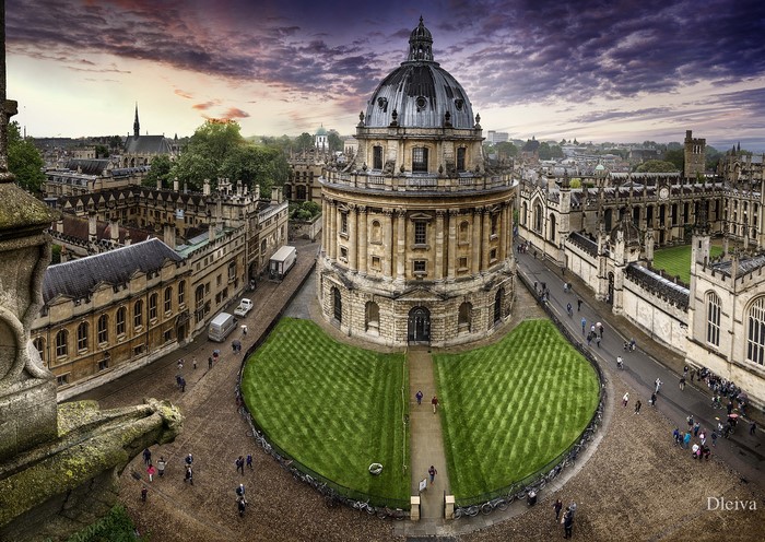 Radcliffe Camera and Bodleian Library, Oxford, UK