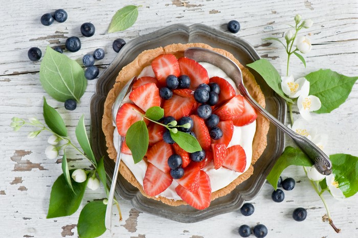 Strawberry and Blueberry Tart with Spoon