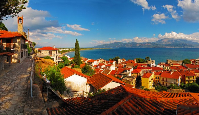 Naupactus, Greece: Houses overlooking the sea