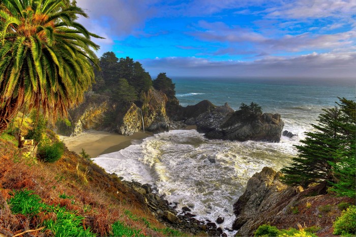 McWay Falls waterfall on the coast of California, USA