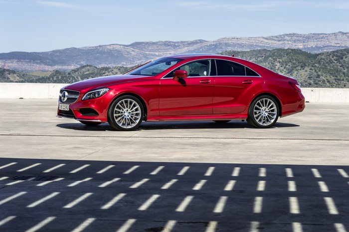 Red Mercedes-Benz CLS 500 4Matic