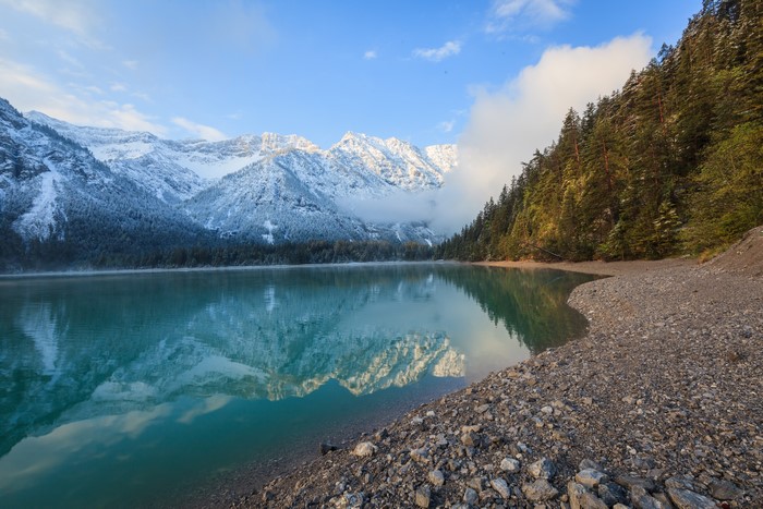 4K Lake and Snow-Capped Mountains in Austria