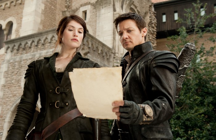 Gemma Arterton and Jeremy Renner in Hansel & Gretel: Witch Hunters