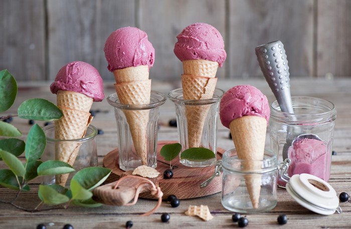4K Pink Ice Cream Cones in Glass Jars