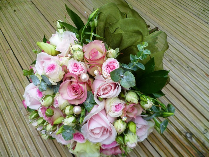 Pink and white rose bouquet with pearls