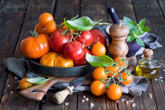 Tomatoes with Basil, Olive Oil, and Spices