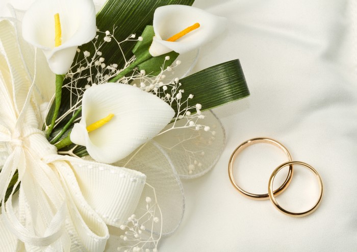 Wedding Rings with Callas and Bow