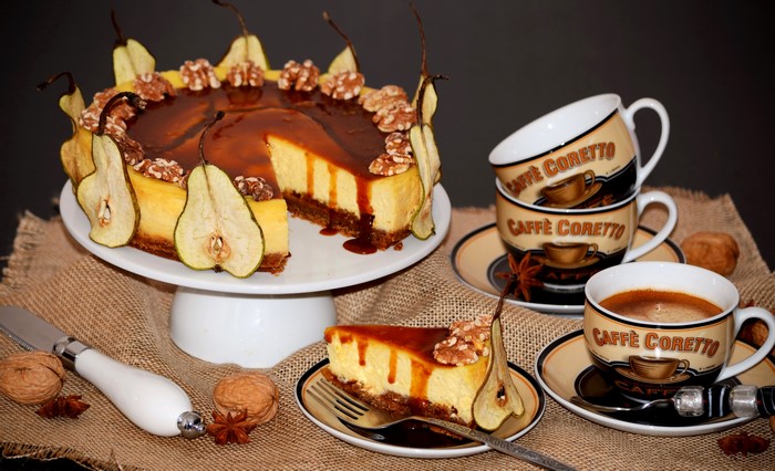 Caramel Pear Cheesecake with Walnuts and Coffee