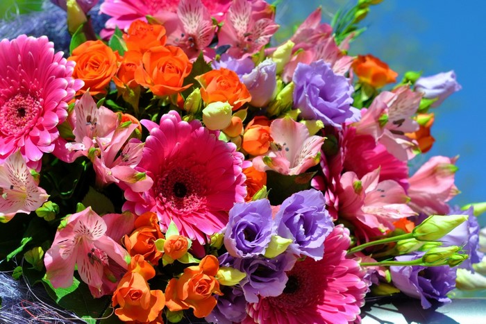 Bouquet of Gerbera, Alstroemeria, Roses, and Eustoma flowers