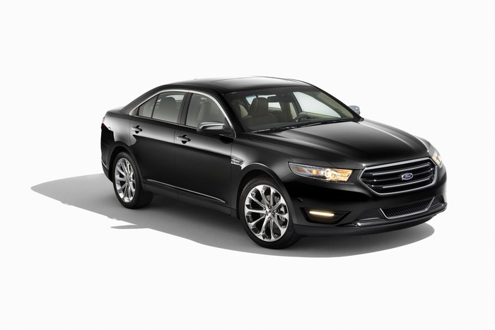 Black 2013 Ford Taurus Limited Sedan