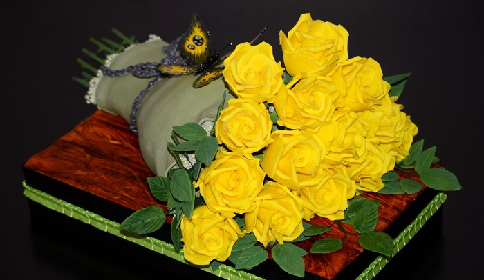 Yellow Roses Bouquet Cake Decoration