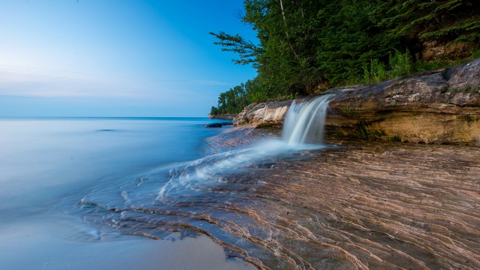 Miners Beach Falls Michigan USA Coast Sea Waterfalls