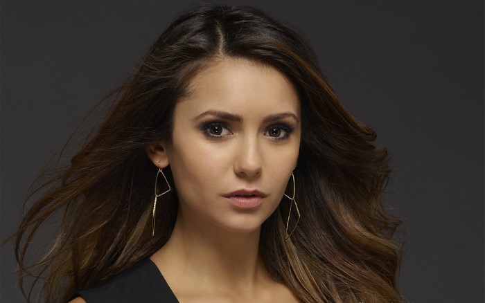 Nina Dobrev
