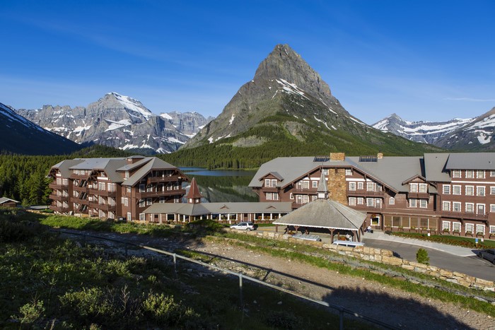 Glacier National Park Montana USA Scenery Mountains Houses Parks