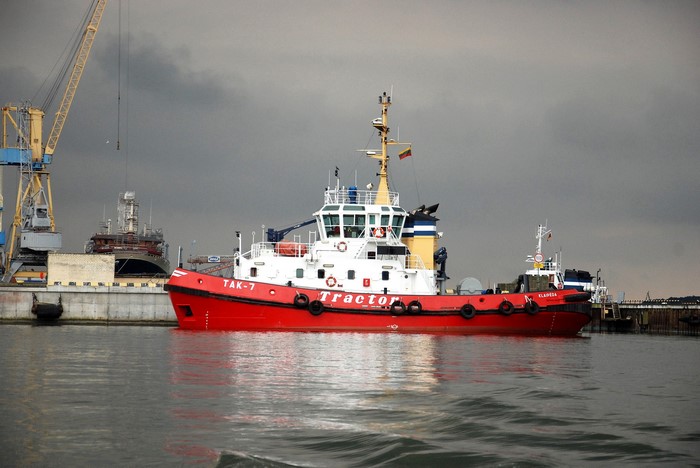 Tugboat TAK-7 in Klaipeda port