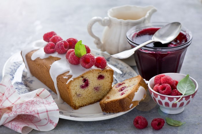 Raspberry pound cake with jam and fresh raspberries