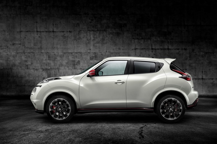White Nissan Juke Nismo side view