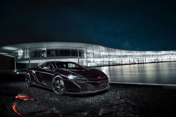 McLaren 650S Coupe at night