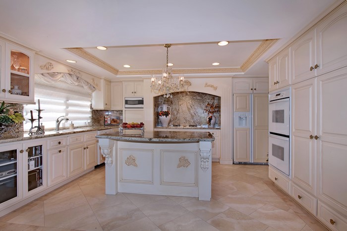 Kitchen Interior Design with Chandelier and Table