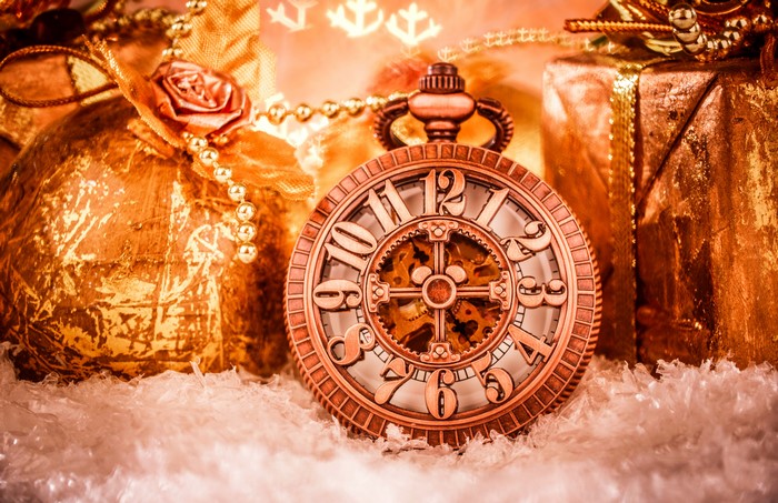 4K Christmas Clock with Gifts