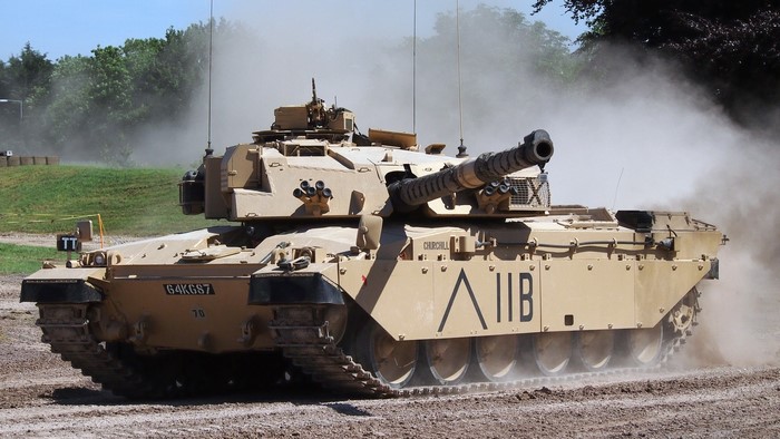 Challenger 2 tank firing