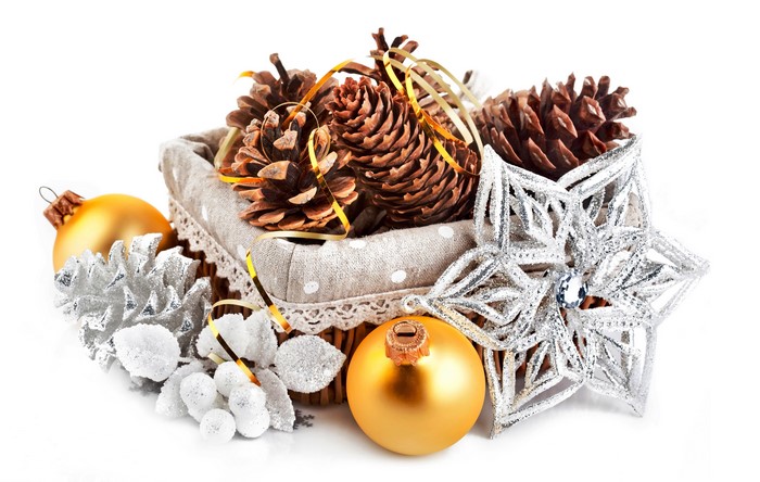 Christmas Decorations with Pine Cones and Ornaments