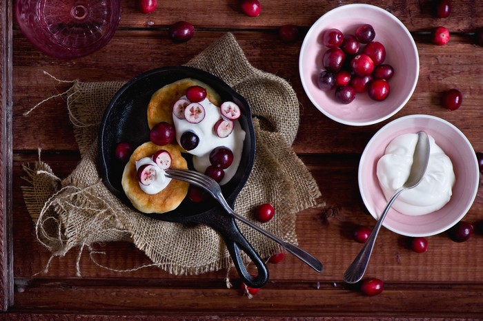 Pancakes with Cranberries and Yogurt