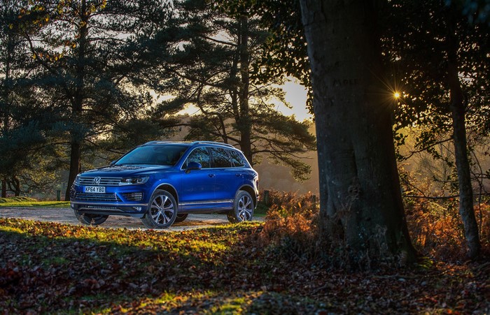Blue 2014 Volkswagen Touareg R-Line in forest
