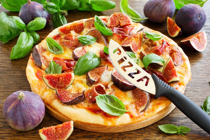 Pizza with Figs and Prosciutto