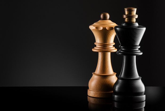 Black and white chess kings and queens