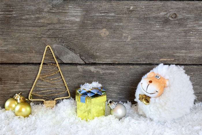 Christmas decorations with sheep and gifts