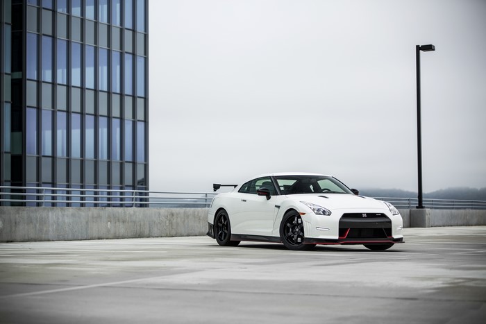 White 2014 Nissan GT-R Nismo