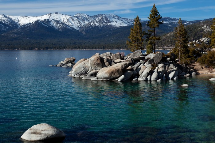4K Lake Tahoe Nevada Mountains Stones Scenery
