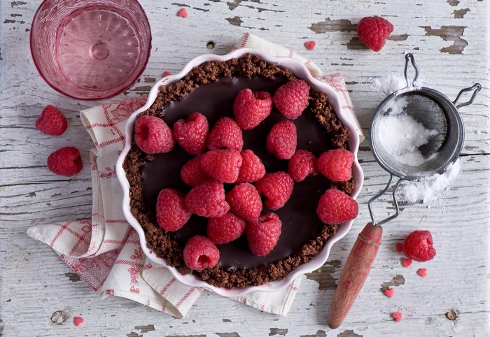Chocolate Raspberry Tart with Powdered Sugar