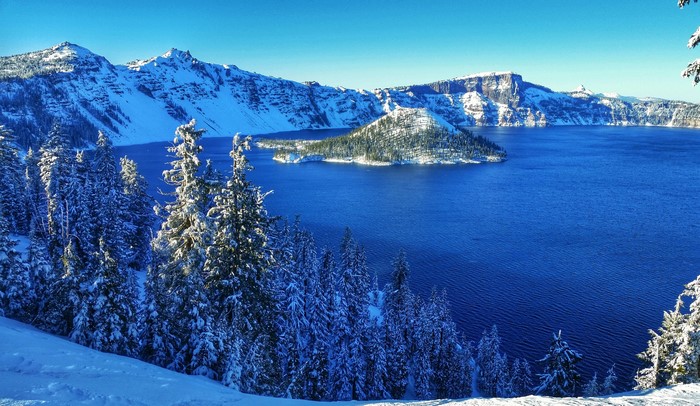 Crater Lake National Park in Winter