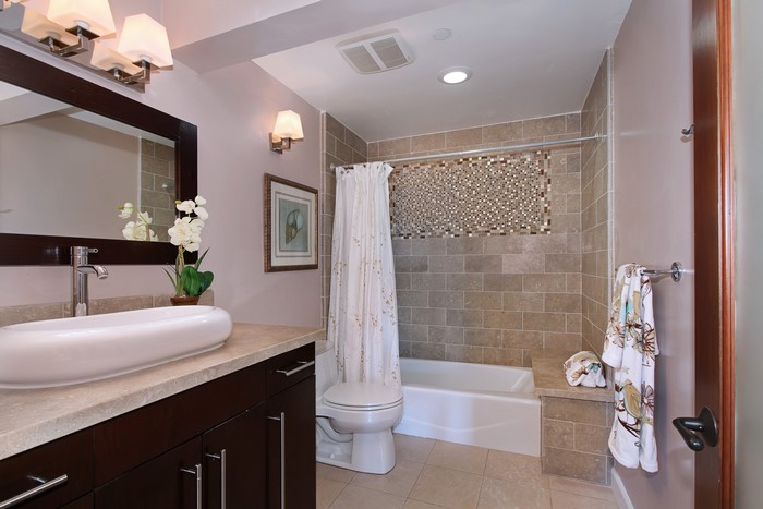 Bathroom Interior Design with Lamps