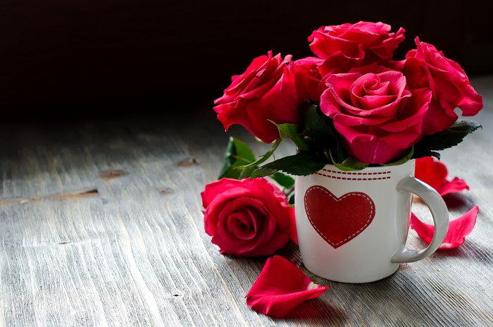 Red Roses in a Heart Mug